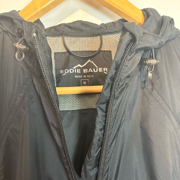 Lightweight Black Eddie Bauer Windbreaker - Picture 3 of 8